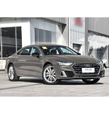 Автомобиль Audi A7 2025