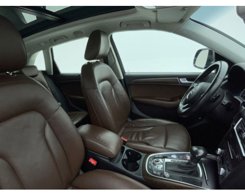 Автомобиль Audi Q5 TFSI