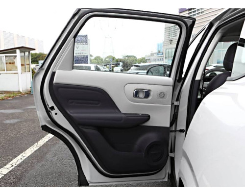 Leapmotor B10