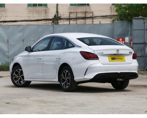 Автомобиль MG5